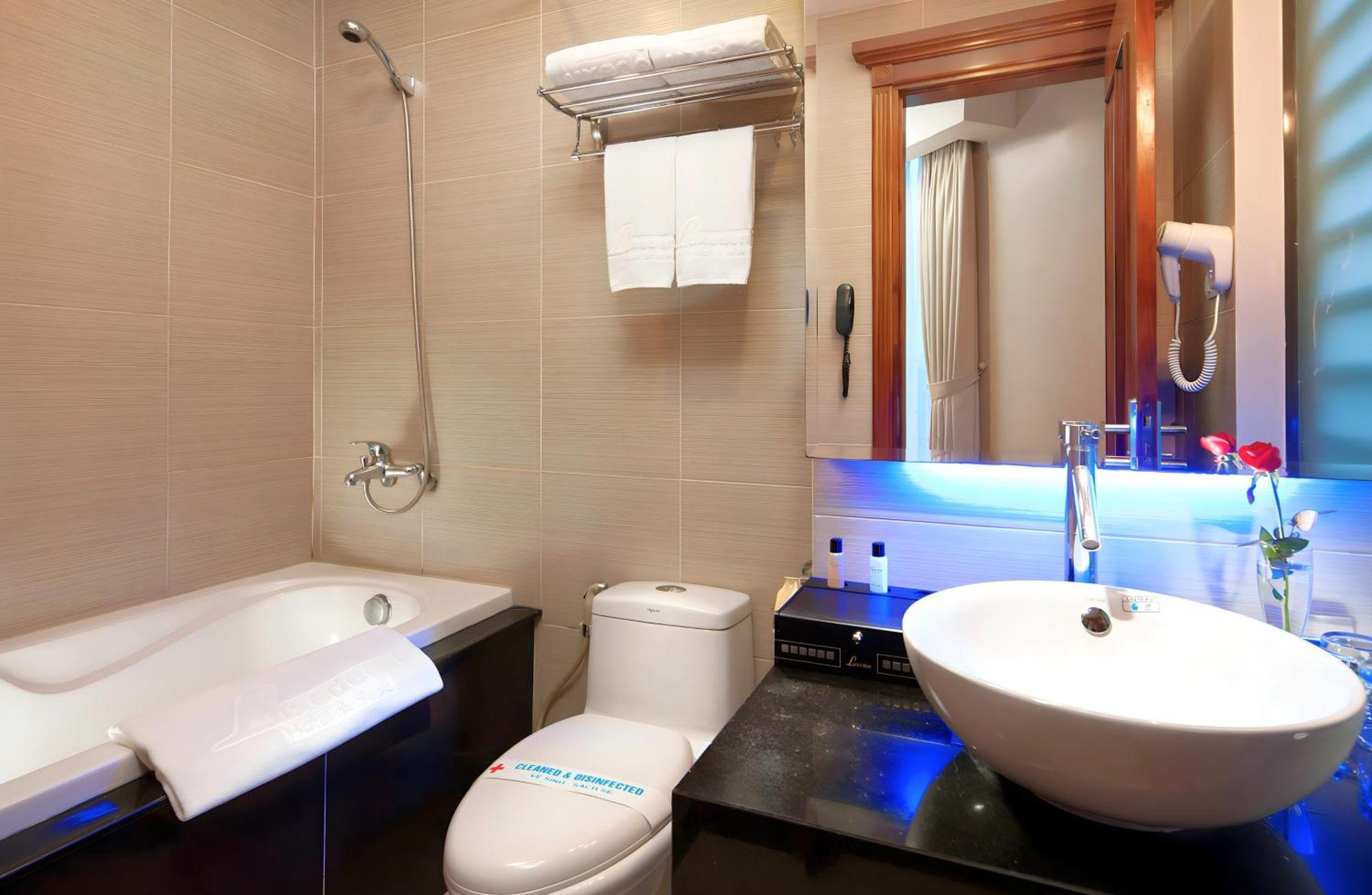 Luxeden Hotel Ханой Екстериор снимка