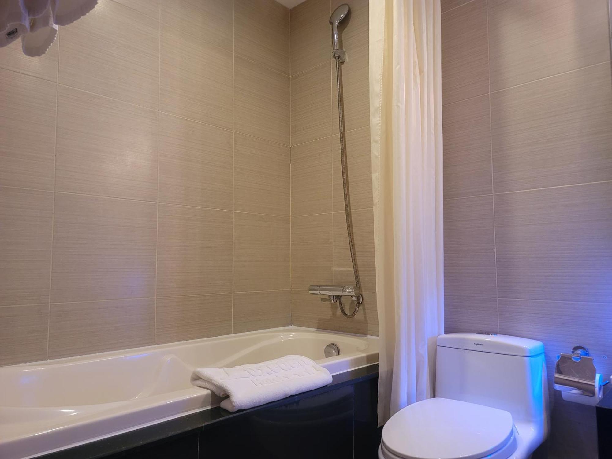 Luxeden Hotel Ханой Екстериор снимка