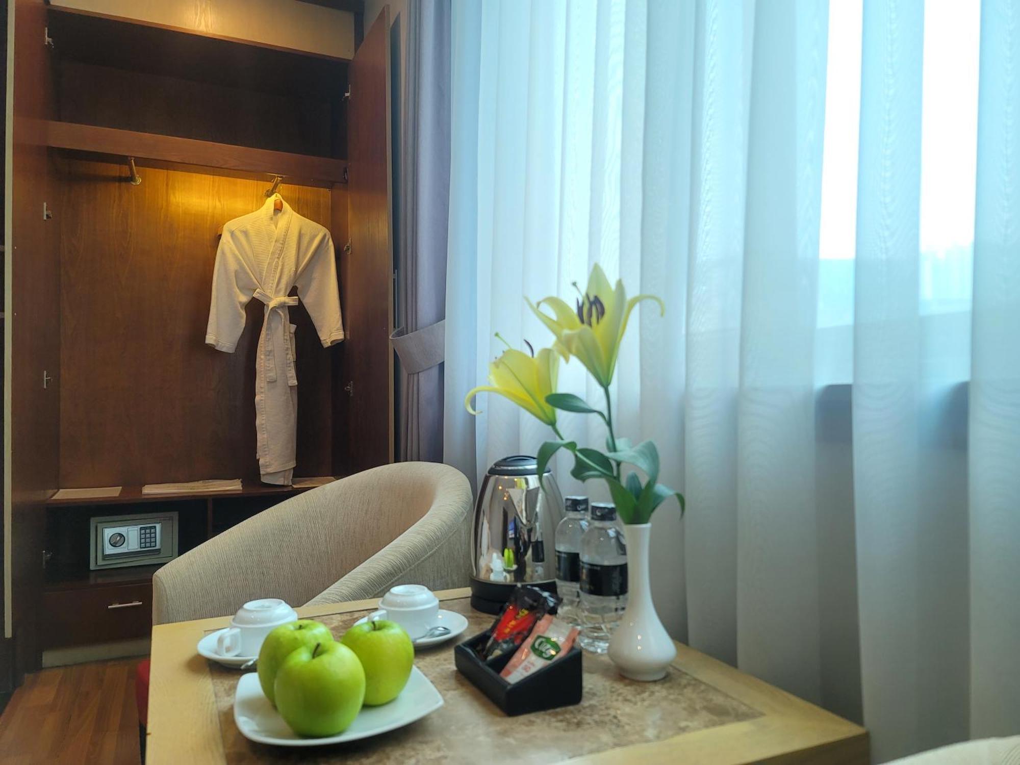 Luxeden Hotel Ханой Екстериор снимка