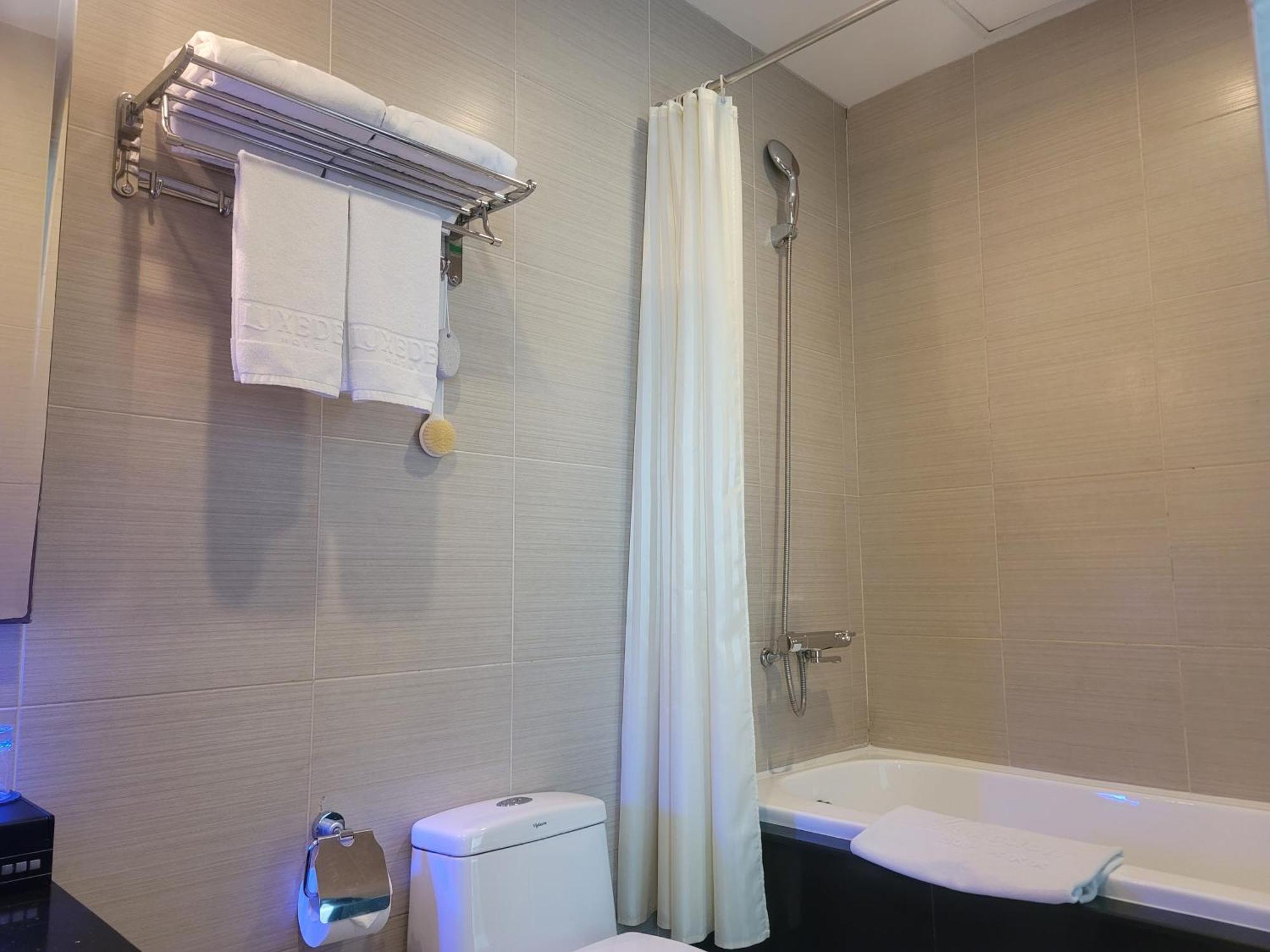 Luxeden Hotel Ханой Екстериор снимка