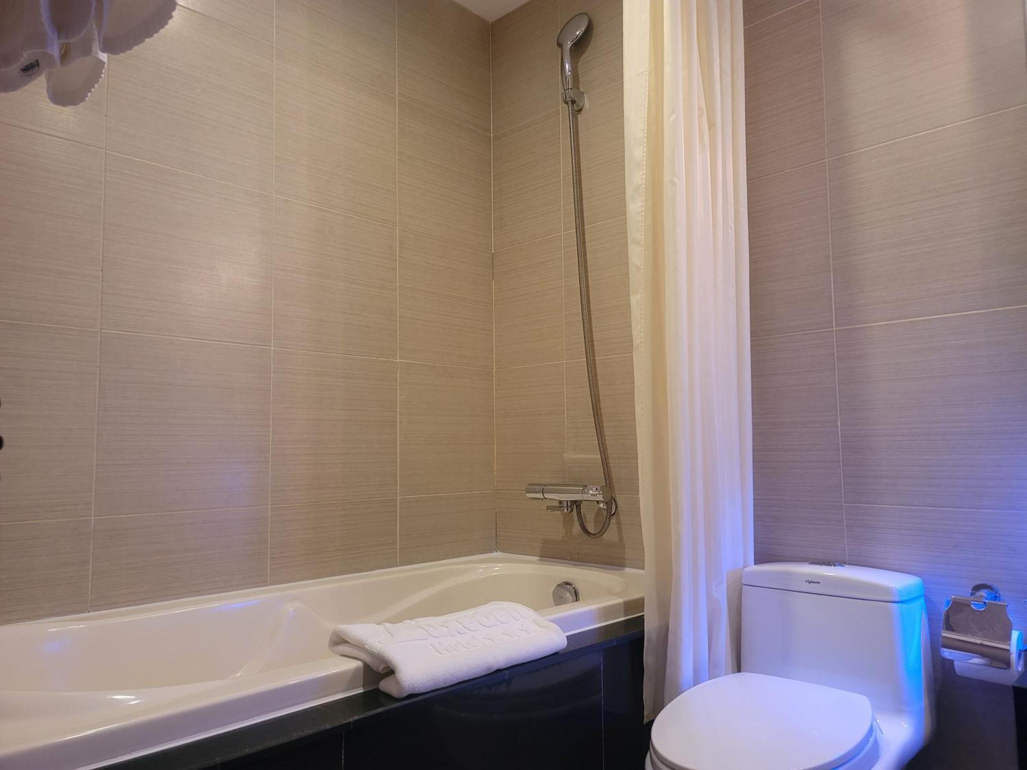 Luxeden Hotel Ханой Екстериор снимка