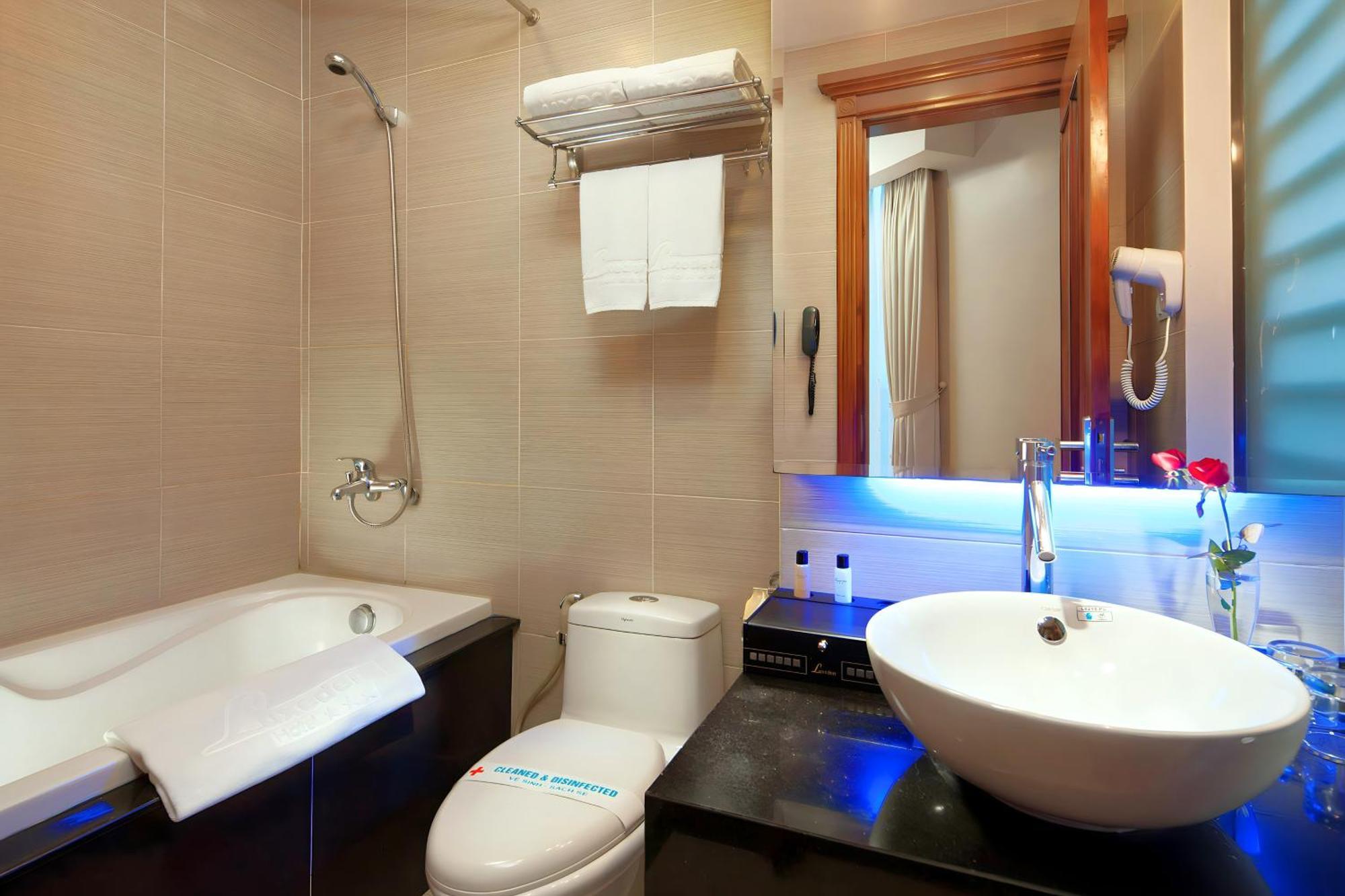 Luxeden Hotel Ханой Екстериор снимка