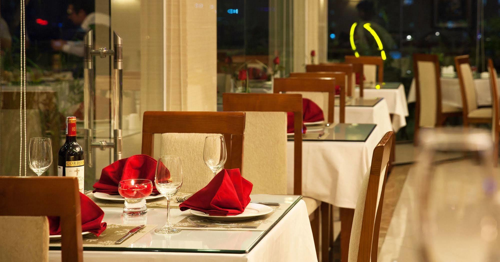 Luxeden Hotel Ханой Екстериор снимка